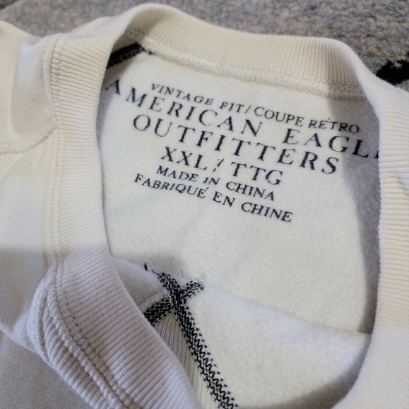 NWOT AE Sweatshirt XXL - Picture 3 of 5